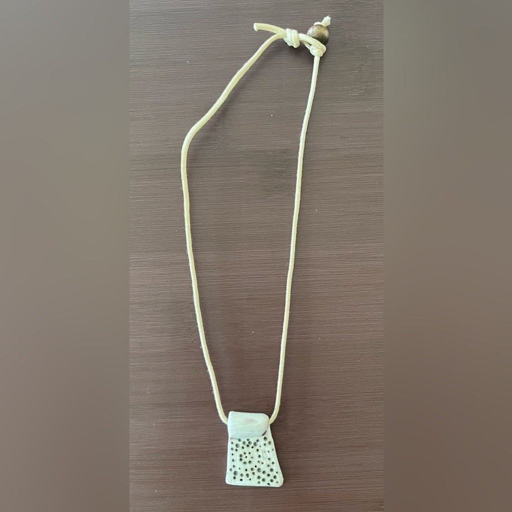 White pendant necklace